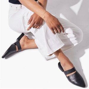 NWT! Joselyne Slide in Black Napa